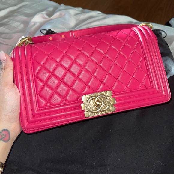 CHANEL Le Boy Old Medium Fuchsia - Picture 2 of 13